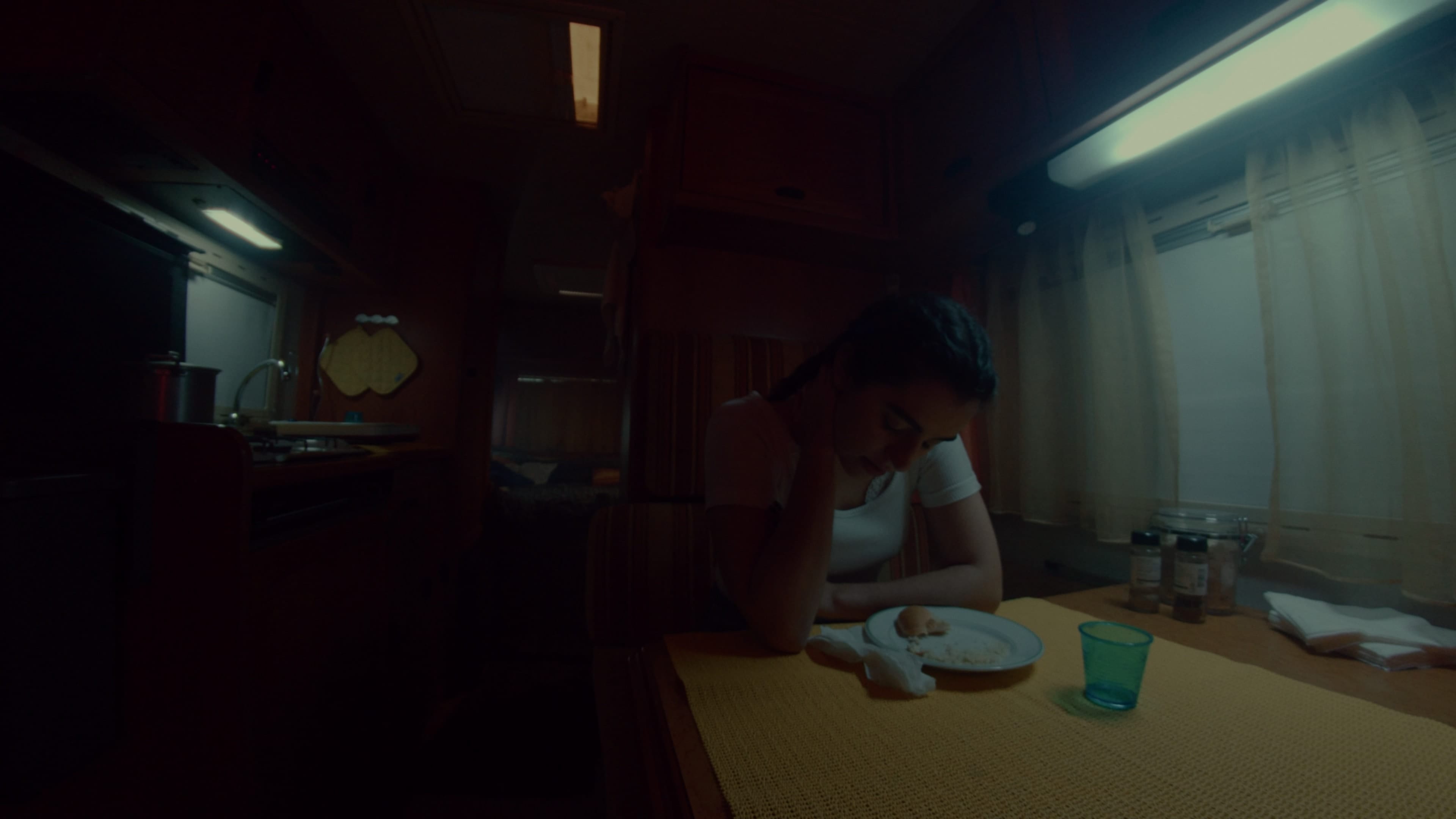 YANG - NÃO ME LEVES A MAL, cinematography still 21 by Alexandre Ruivo
