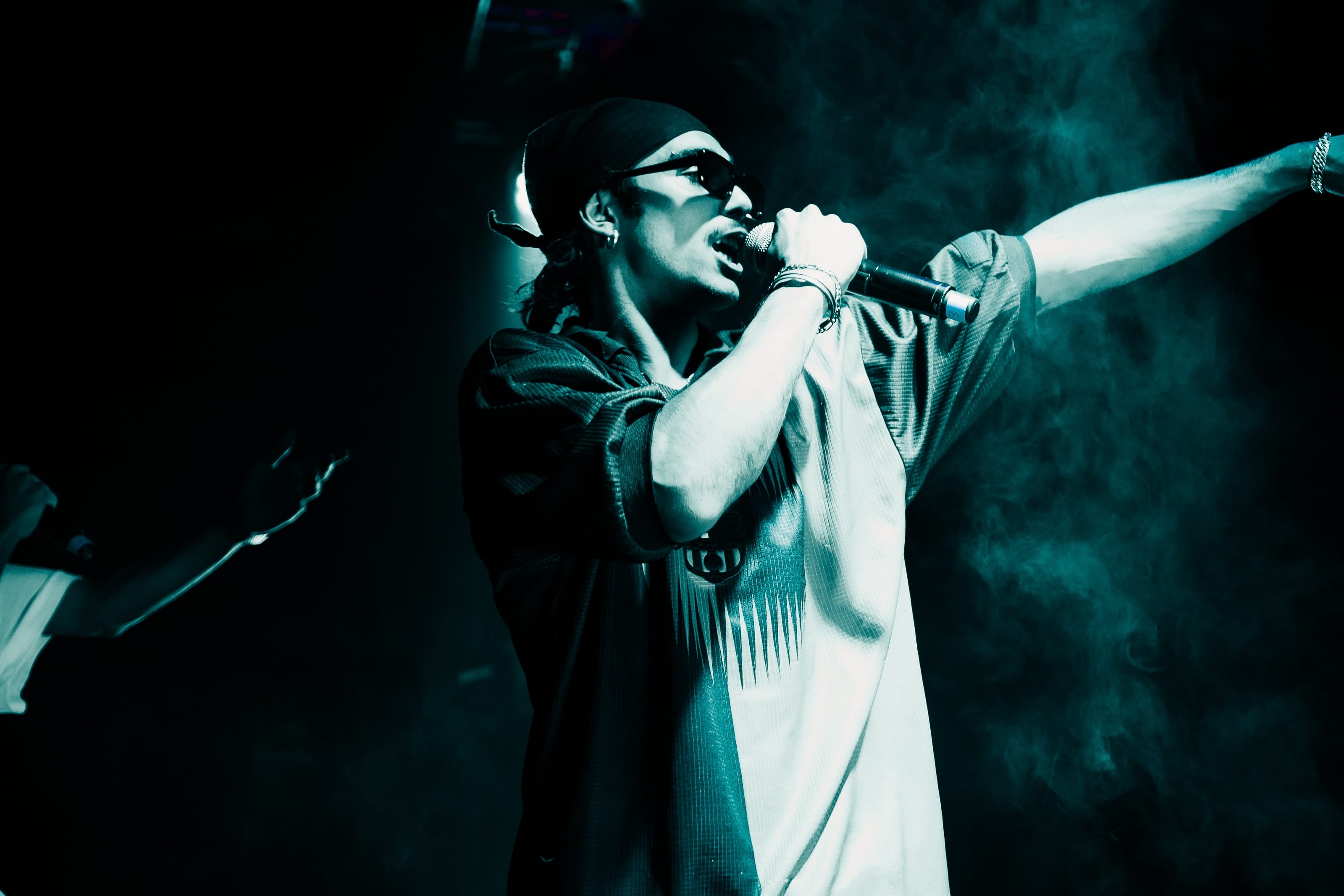 YANG X NANU - FMH (Live Show), cinematography still 10 by Alexandre Ruivo