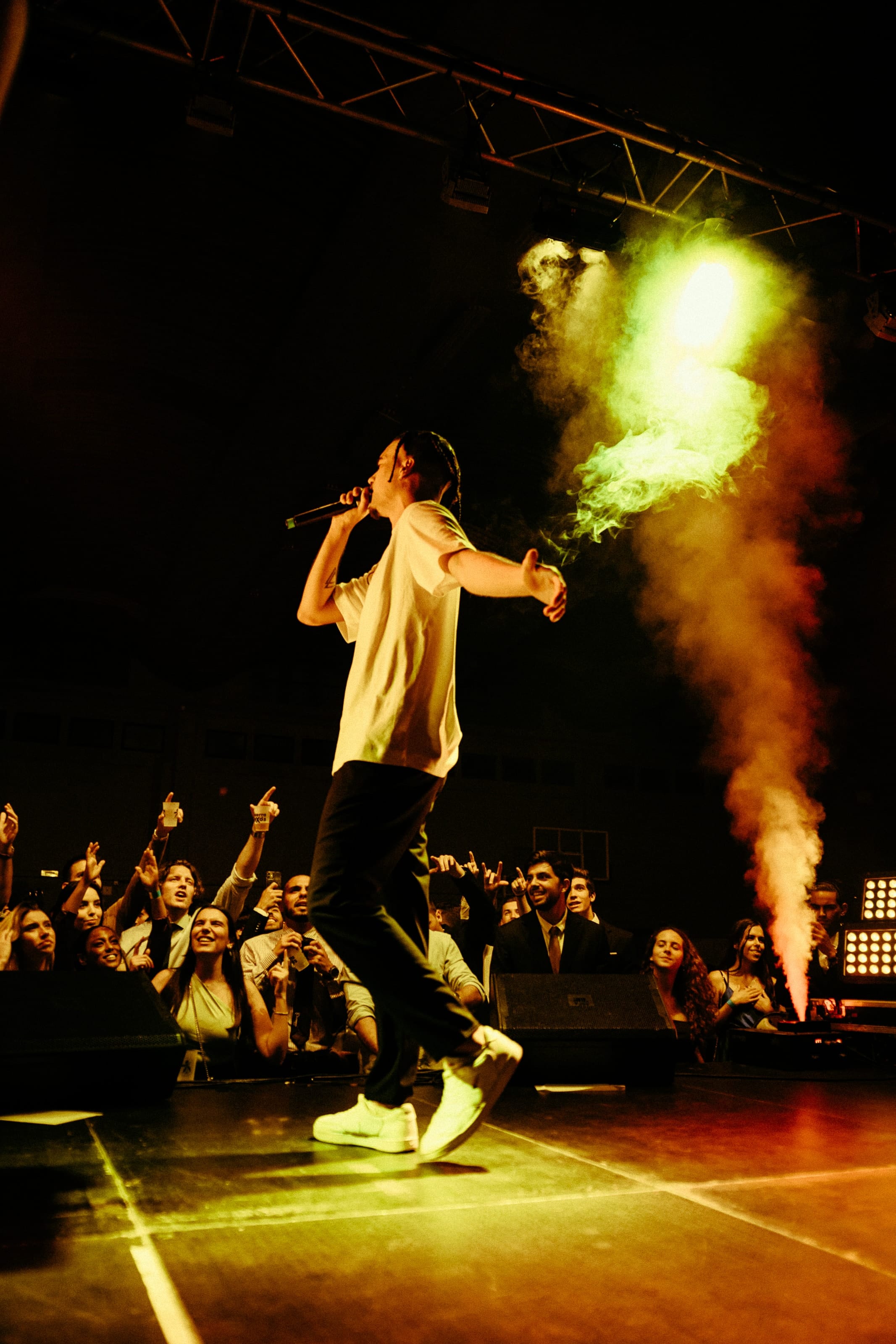 YANG X NANU - FMH (Live Show), cinematography still 17 by Alexandre Ruivo